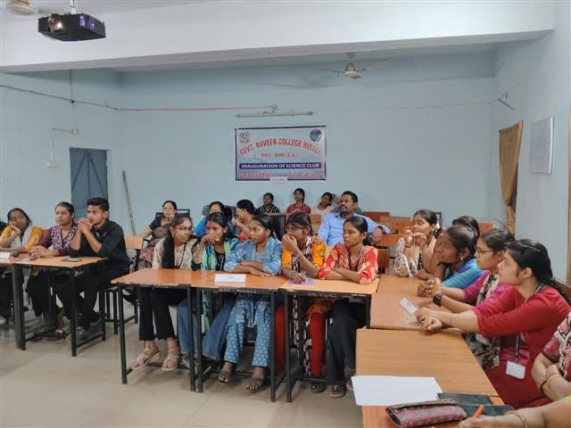 संविधान पर प्रश्नोत्तरी का हूवा आयोजन-govt college risali